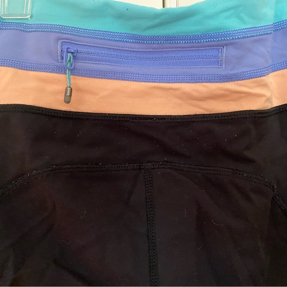 Lululemon size 4 black leggings with colored waist - Picture 3 of 7